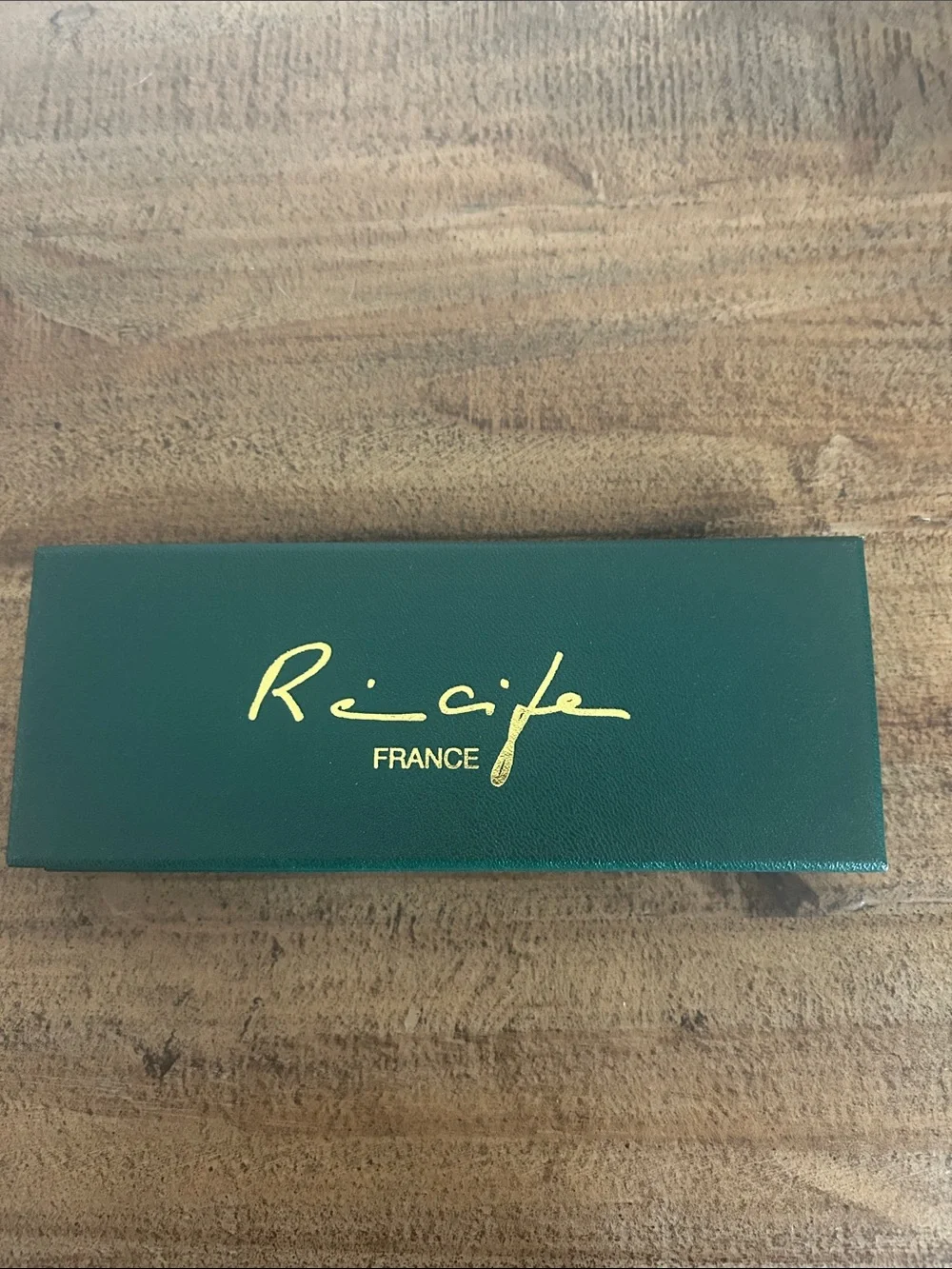 Green Cuff Link Box – Elegant Men's Accessory Case
